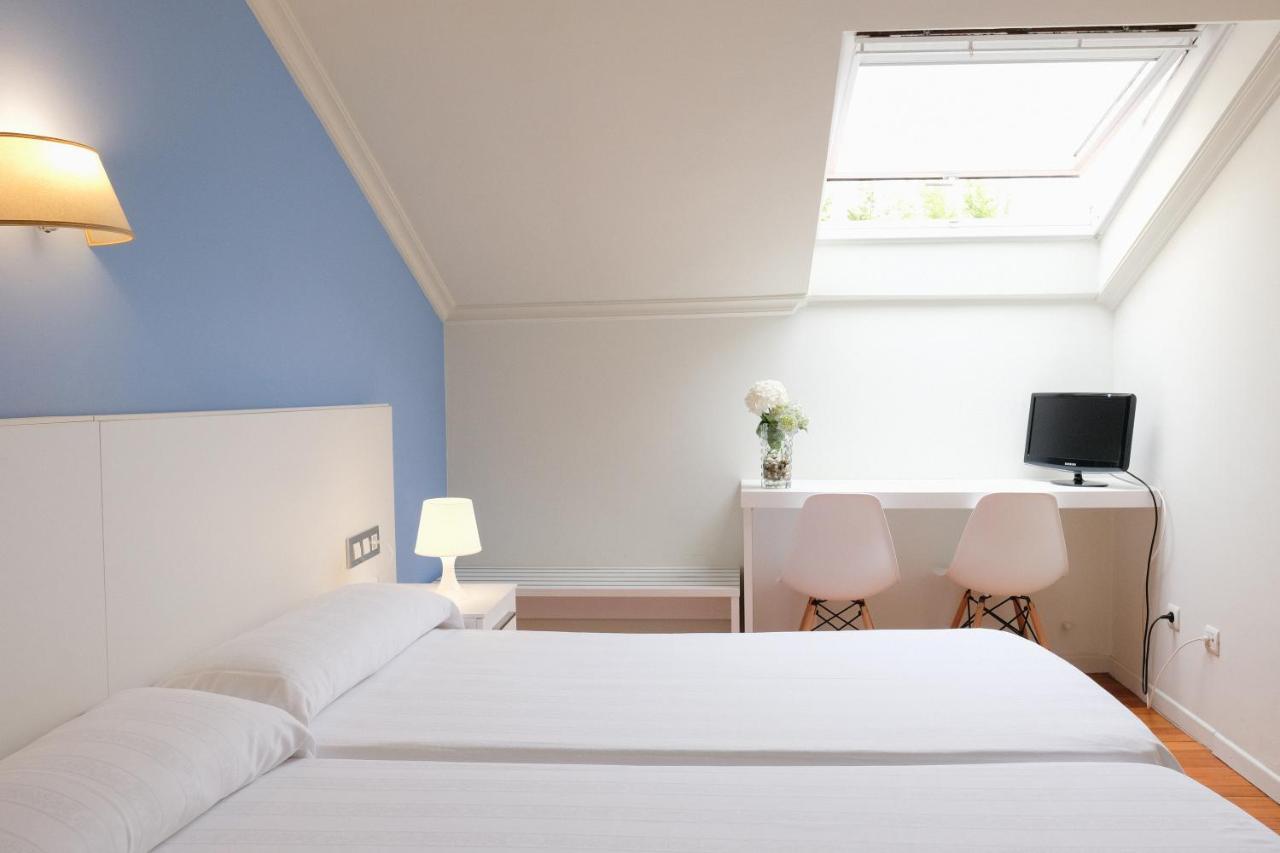 Balneario Hotel Davila 卡尔达斯·德·雷斯 外观 照片