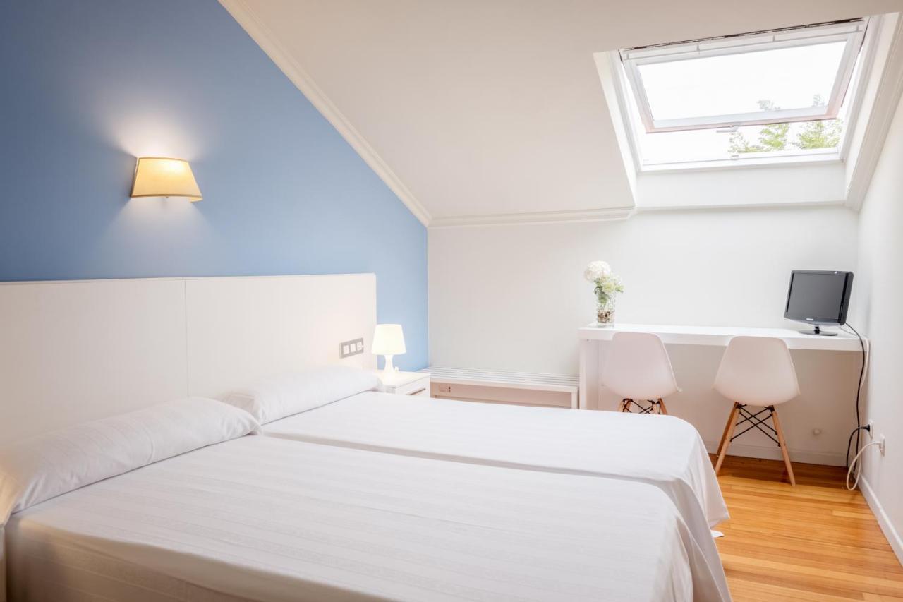 Balneario Hotel Davila 卡尔达斯·德·雷斯 外观 照片